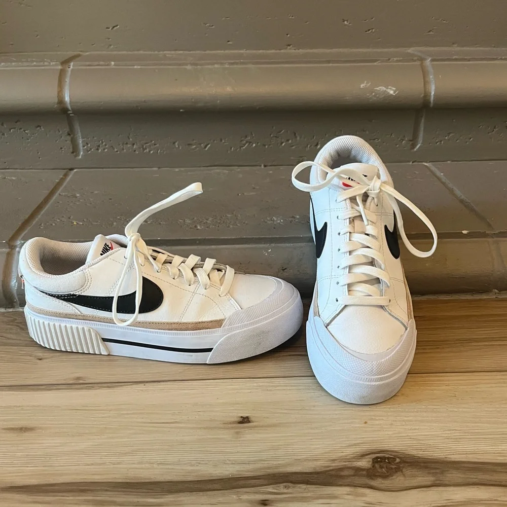 Nike Court Legacy Lift Women’s Size 7.5 - Picture 3 of 9